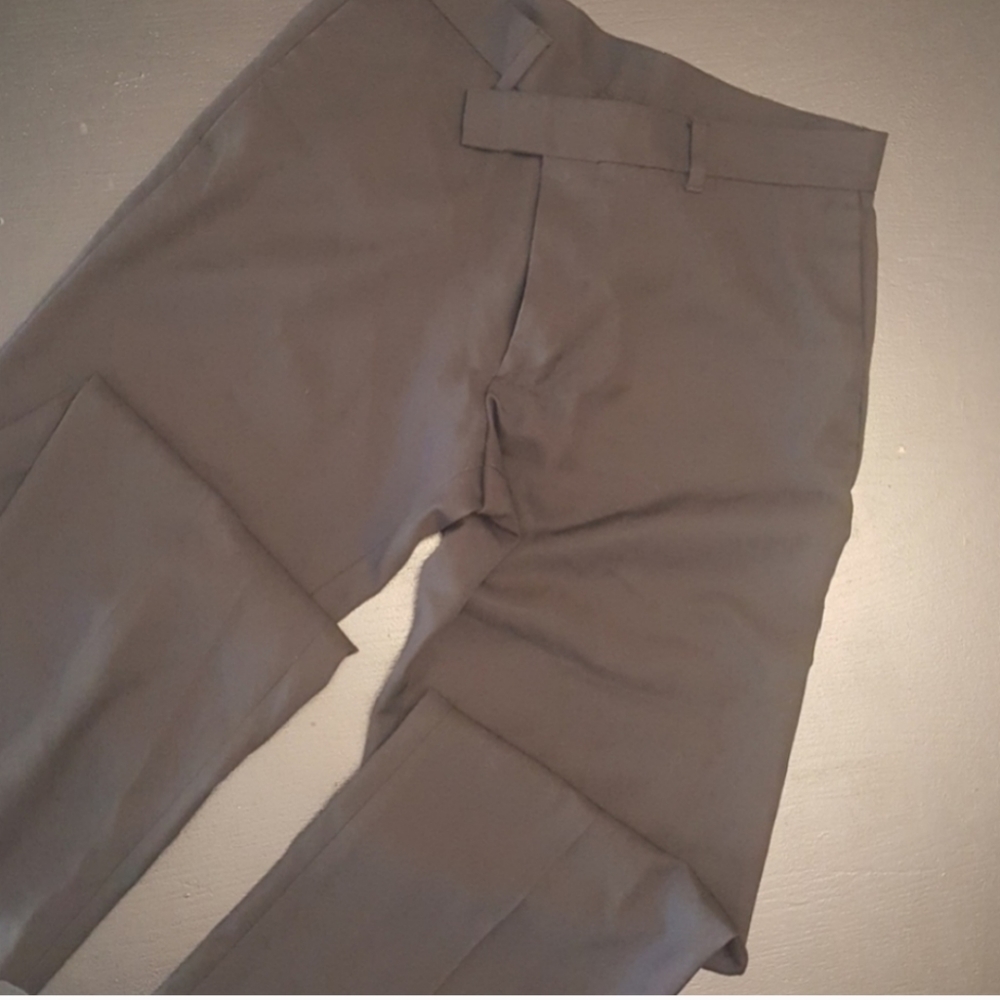 Like New Van Heusen Dress Pants 30